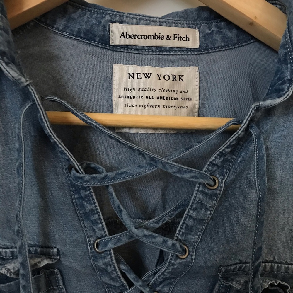 ⚡️ VINTAGE A&F Denim Shirt